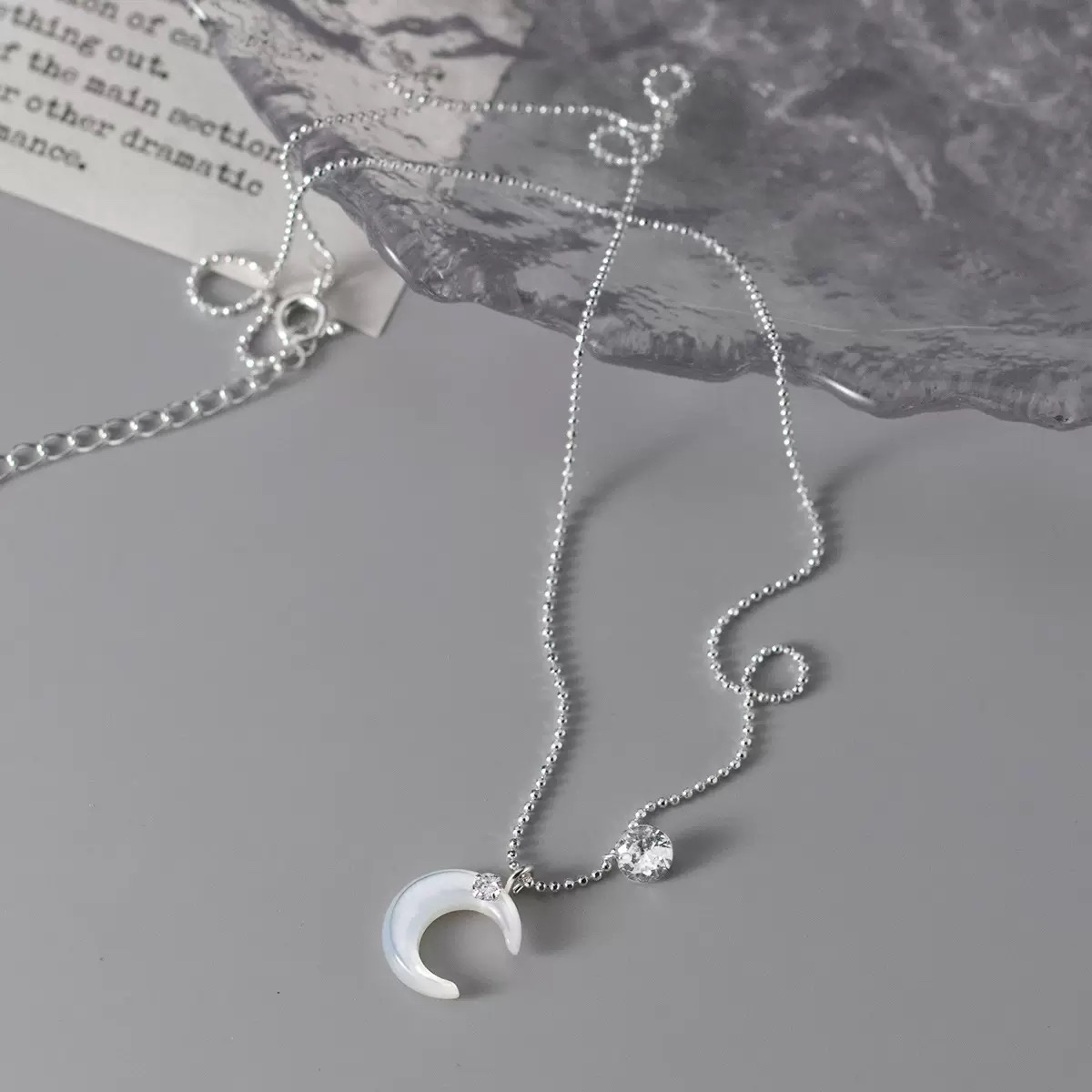 Collar con colgante de luna de nácar de plata de ley S925